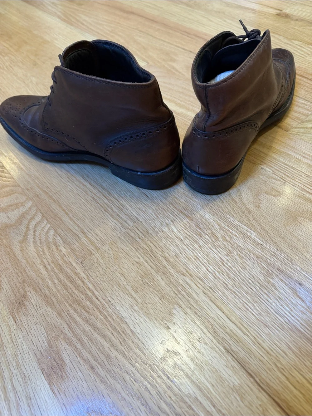 Tod's Brown Leather Brogue Chukka Boots